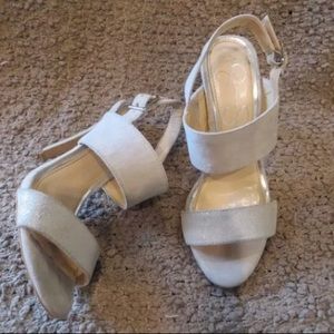 Jessica Simpson Silver Glitter Open Toe Sandals